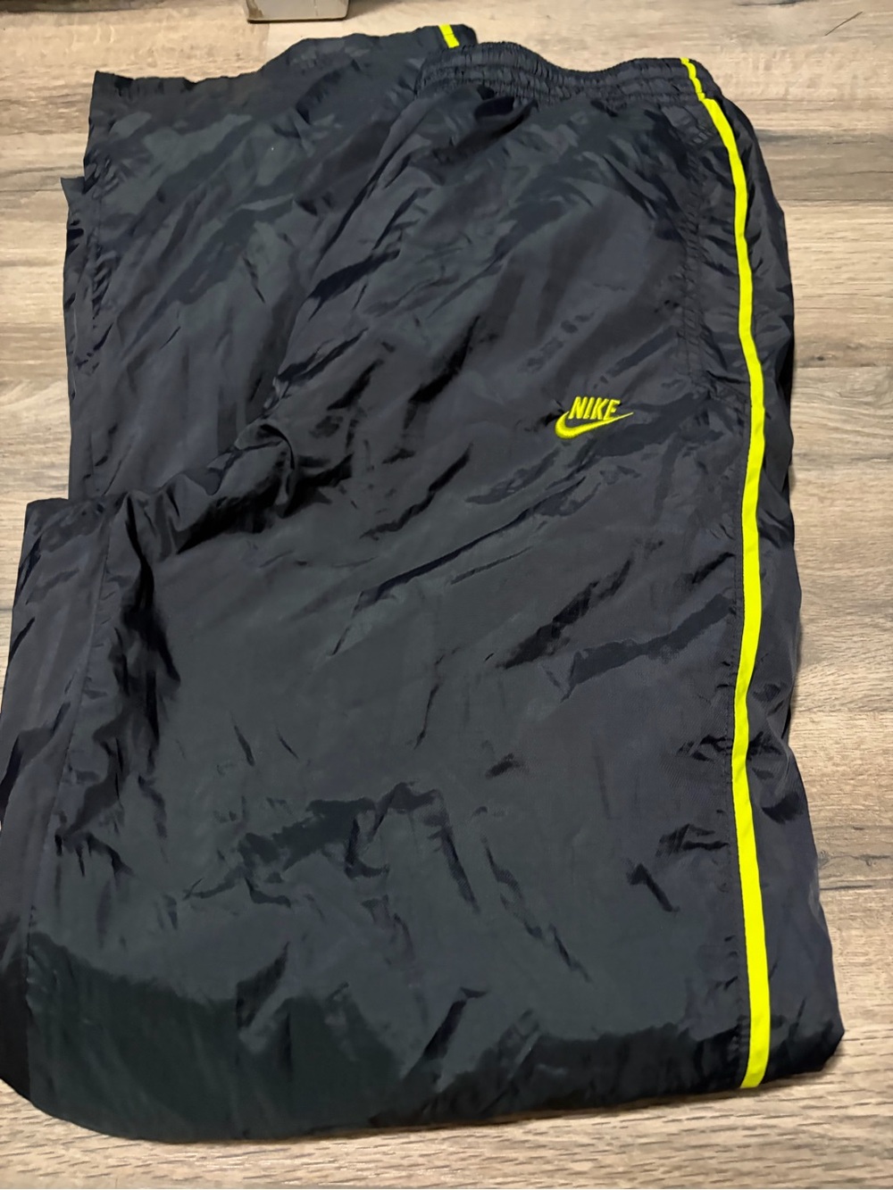 Nike Men’s Black wind pants with Neon Yellow Piping - Large